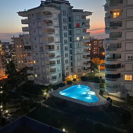 Waterfall Apartment *
